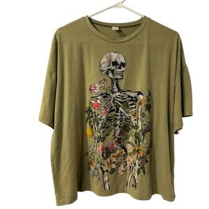 ROMWE Floral Olive Graphic Tee With a Skeleton Size Large